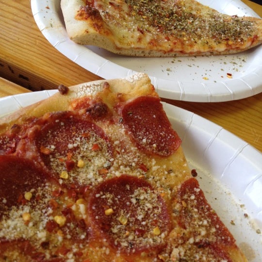 Das Foto wurde bei Gigio&#39;s Pizzeria of Evanston von Ricky B. am 7/14/2012 aufgenommen