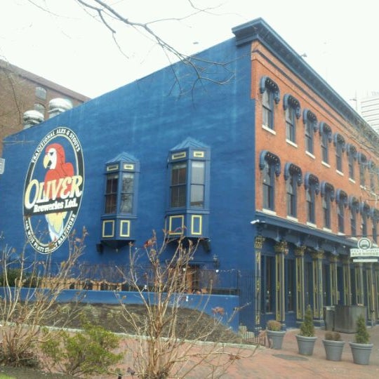 Photo taken at Pratt Street Ale House by James T. on 2/11/2012