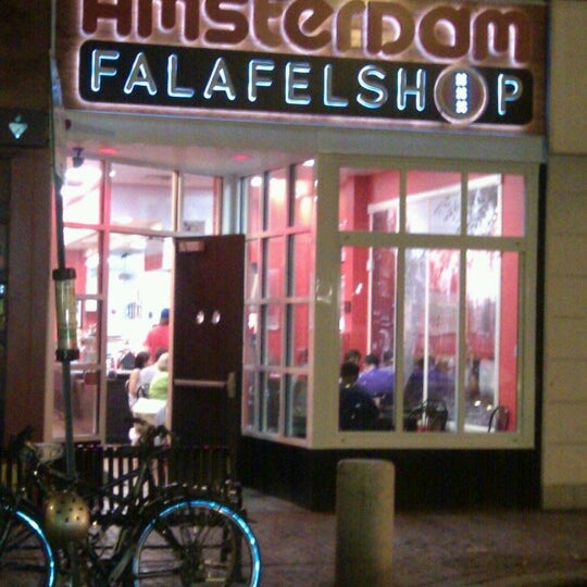 รูปภาพถ่ายที่ Amsterdam Falafelshop โดย Cj G. เมื่อ 7/25/2012