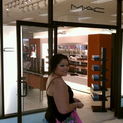 Foto diambil di Volusia Mall oleh Nancy C. pada 2/18/2012