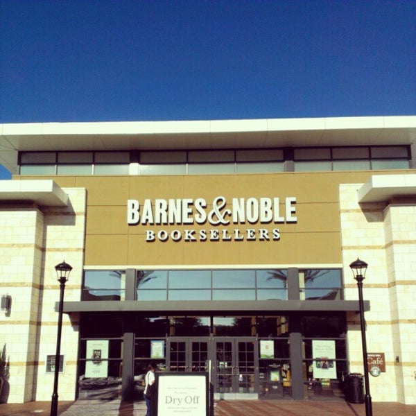 Barnes Noble 3625 Grand Ave