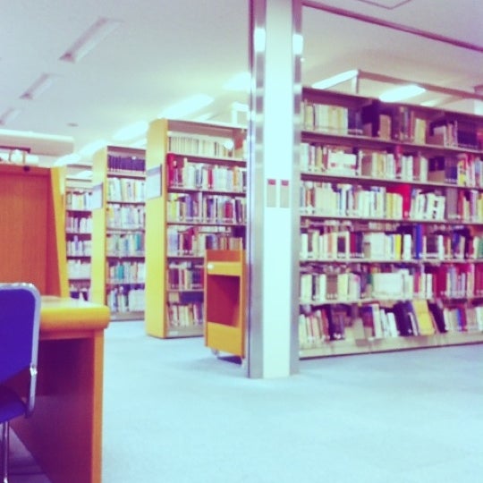 Fotos En 鹿児島大学附属図書館 郡元本館 1 Tip De 128 Visitantes
