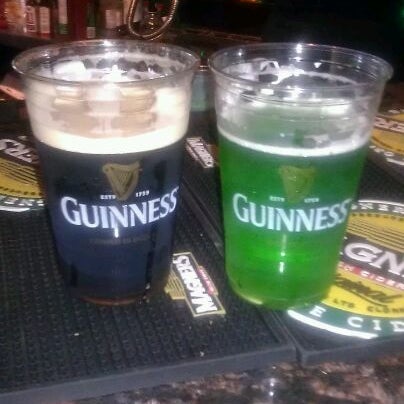 Photo taken at Mulligan&#39;s Irish Pub &amp; Grill by Azael A. on 3/17/2012