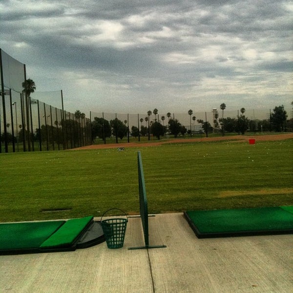 รูปภาพถ่ายที่ Westchester Golf Course โดย Jordan E. เมื่อ 9/5/2012