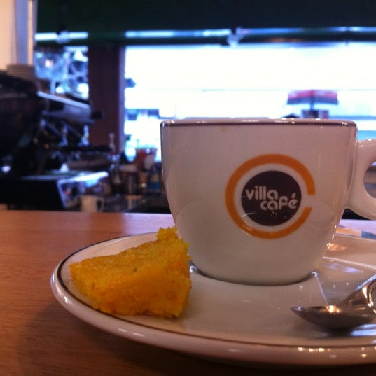 6/23/2012 tarihinde Rafael C.ziyaretçi tarafından Floriano | Livraria &amp; Café'de çekilen fotoğraf