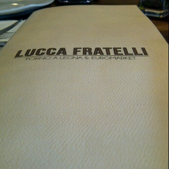รูปภาพถ่ายที่ Lucca Fratelli โดย GUSTAVO ADOLFO M. เมื่อ 7/15/2012