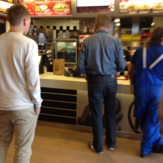 5/31/2012 tarihinde Kris d.ziyaretçi tarafından Burger King'de çekilen fotoğraf
