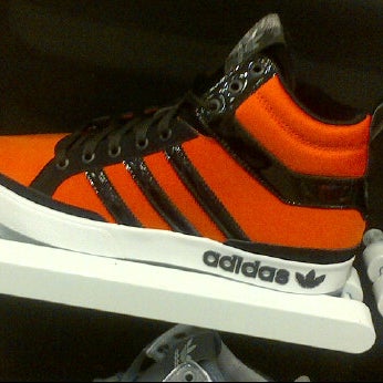 foot locker coral square