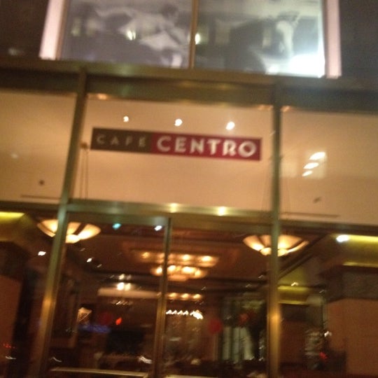 Foto diambil di Cafe Centro oleh Dario pada 8/30/2012