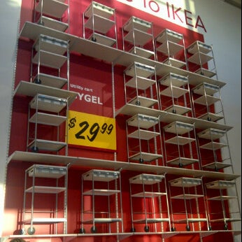 2/8/2012에 Marjorie S.님이 IKEA Edmonton에서 찍은 사진