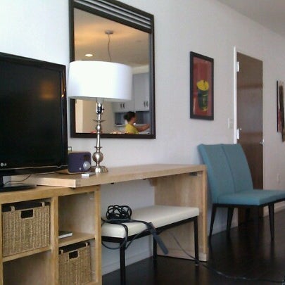 Das Foto wurde bei Hotel Indigo Athens Downtown - Univ Area von Kevin R. am 7/17/2012 aufgenommen