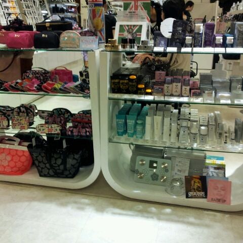 Fotos En Mary Quant 上野マルイ店 Tienda De Cosmeticos En 上野 Fotos En Mary Quant 上野マルイ店 Tienda De Cosmeticos En 上野
