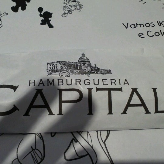 Foto tirada no(a) Hamburgueria Capital por Fernando R. em 8/16/2012