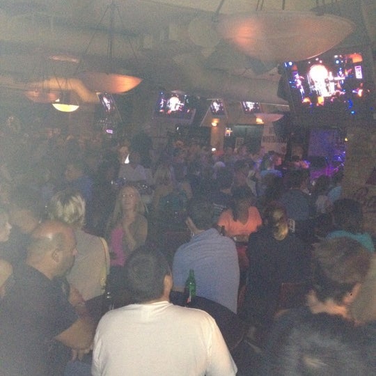 Foto tomada en Duffy&#39;s Tavern &amp; Grille  por Vince L. el 8/21/2012