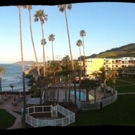 Photo taken at SeaCrest OceanFront Hotel in Pismo Beach by BXBOMBA .. on 3/24/2012