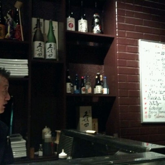 Das Foto wurde bei Mikaku Restaurant von Colin G. am 3/23/2012 aufgenommen
