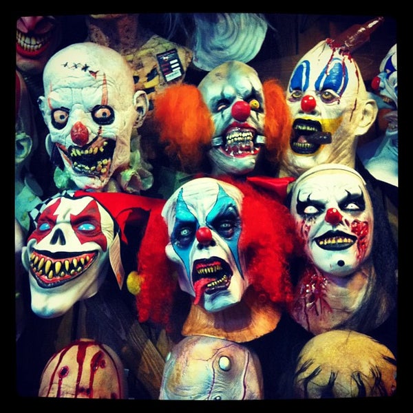4/13/2012에 Stefan N.님이 Halloween Gore Store - Horror-Shop City Store에서 찍은 사진