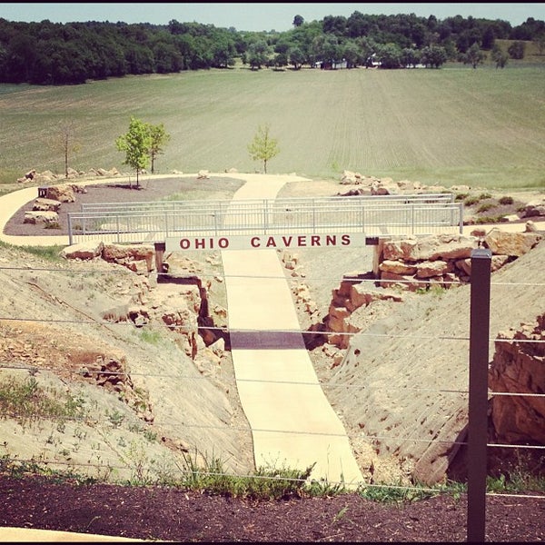 Foto tirada no(a) Ohio Caverns por Adam R. em 5/30/2012