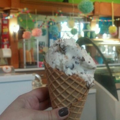 Das Foto wurde bei eCreamery Ice Cream &amp; Gelato von Jennie N. am 4/6/2012 aufgenommen