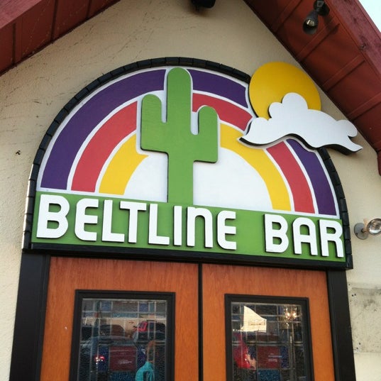 Foto tomada en Beltline Bar  por Jim el 7/31/2012