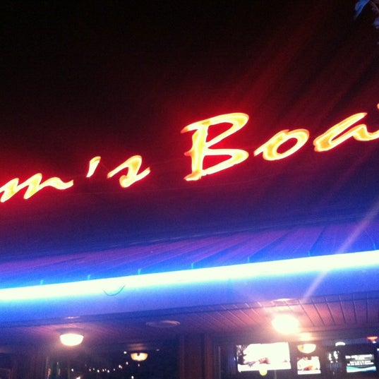 Photo taken at Sam&#39;s Boat by Diana T. on 7/8/2012