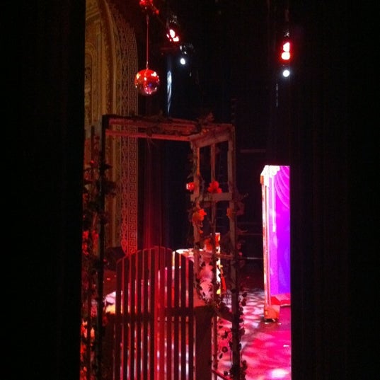 5/14/2012에 Shannon A.님이 Riviera Theatre &amp; Performing Arts Center에서 찍은 사진