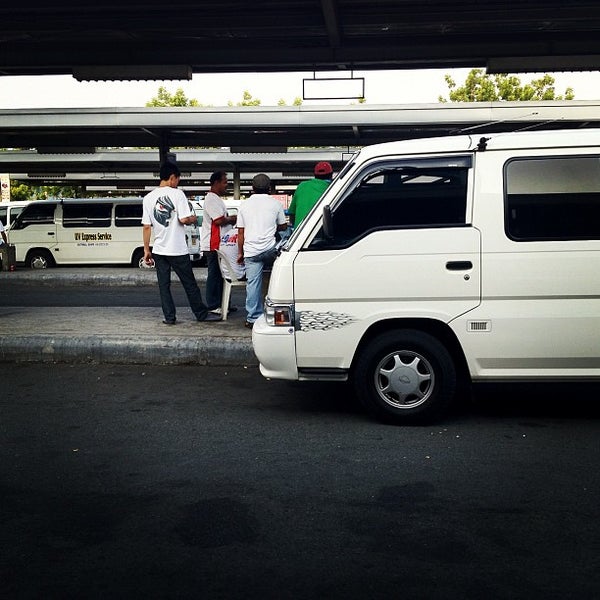 mall of asia vans