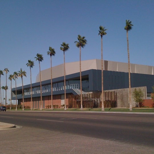 รูปภาพถ่ายที่ Grand Canyon University Arena โดย Chris L. เมื่อ 3/7/2012
