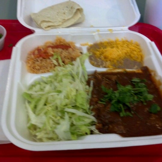 6/23/2012 tarihinde Todd B.ziyaretçi tarafından Carolina&#39;s Mexican Food'de çekilen fotoğraf