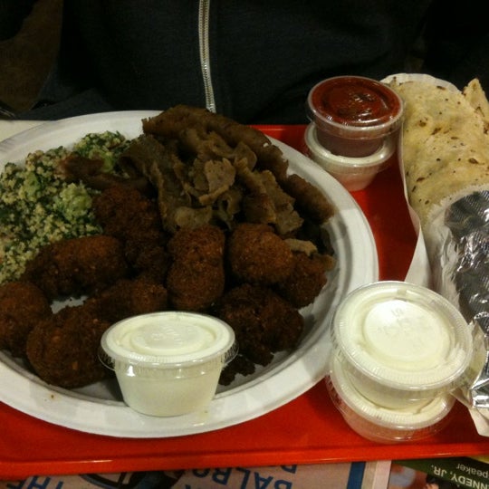 Foto diambil di The Kebab Shop oleh James pada 2/26/2012
