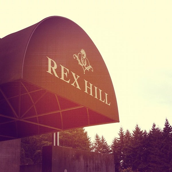 Photo prise au REX HILL Vineyards &amp; Winery par The F. le5/18/2012