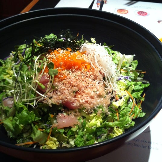 Снимок сделан в A-won Japanese Restaurant пользователем Lydia 3/21/2012