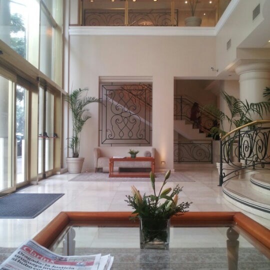 Foto tirada no(a) Intersur Recoleta Hotel por Diego M. em 8/5/2012