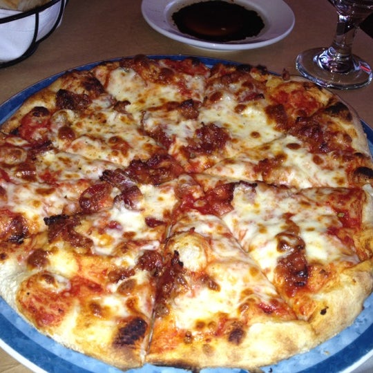 Photo taken at Vito&#39;s Sicilian Pizza by Sherie on 4/13/2012
