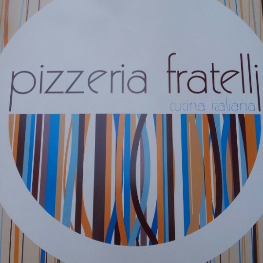Снимок сделан в Pizzeria Fratelli пользователем Kenneth V. 9/9/2012