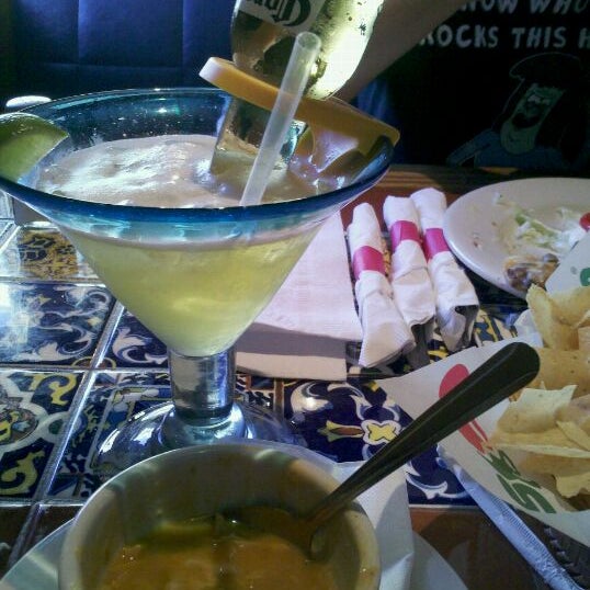 Photo taken at Chili&#39;s Grill &amp; Bar by Raylene ® on 5/14/2012