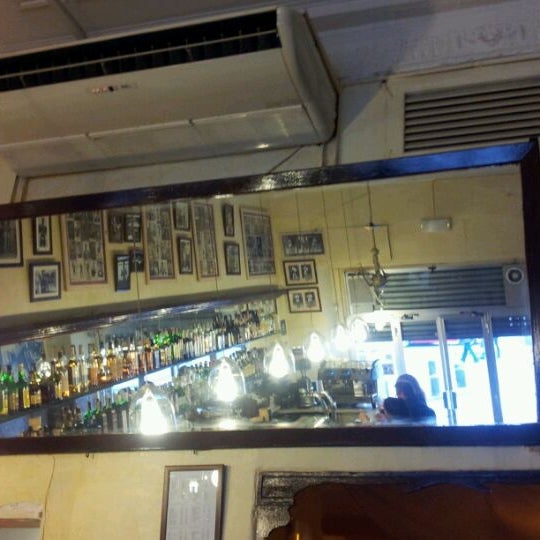 2/12/2012にGregorio F.がMundial Barで撮った写真
