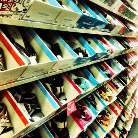 payless alabang town center