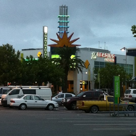 vans outlet harbour town