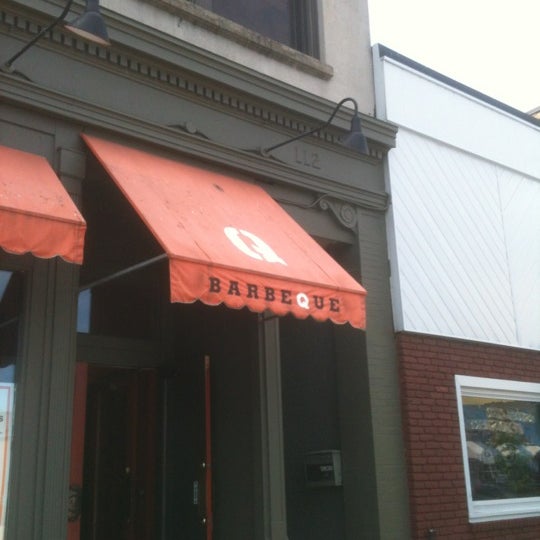 6/24/2012にAlberto L.がQ Restaurant &amp; Barで撮った写真