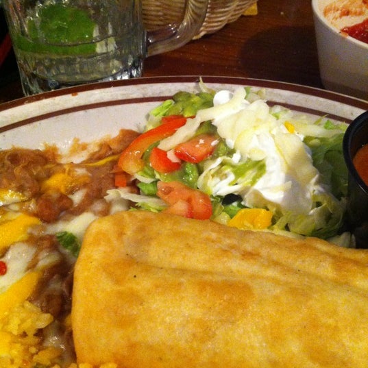 Foto scattata a Pancho&#39;s Villa Mexican Restaurant da Stephanie D. il 6/8/2012