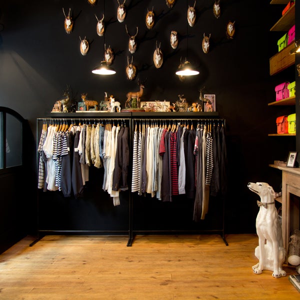 Welcome to BOO. A cozy and personal interior where you can find a prime selection of mens and womenswear. Contemporary classic labels, emerging designers. Open daily from 11h to 14h and 15h to 20,30h.