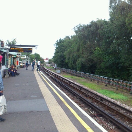 Mill Hill East London Underground Station Mill Hill 3 tips from 238