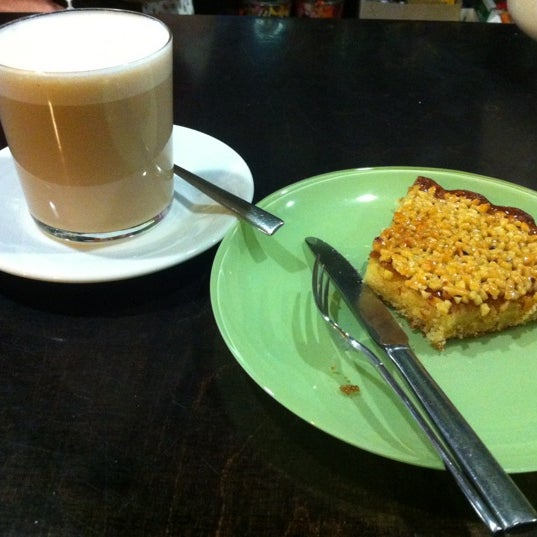 Foto tirada no(a) m* café e copas por Tujiguoman !! em 6/8/2012
