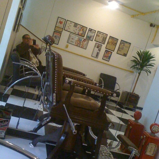 Foto diambil di Garagem Barbearia oleh Jose G. pada 5/22/2012