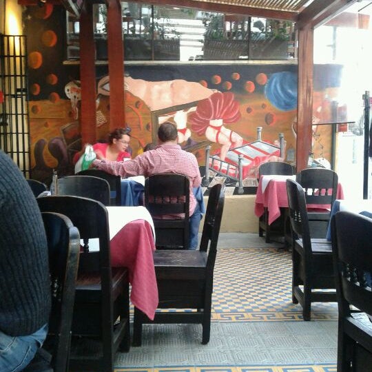 9/2/2012にIván V.がTienda de Caféで撮った写真