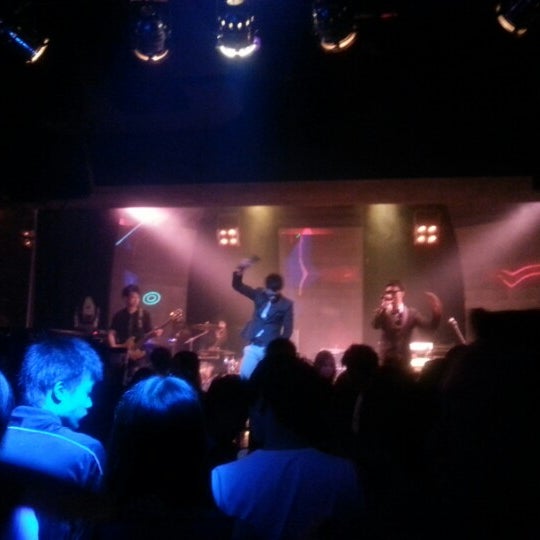 รูปภาพถ่ายที่ @LIVE Live Music Club (新乐屋) โดย Wilson L. เมื่อ 7/14/2012