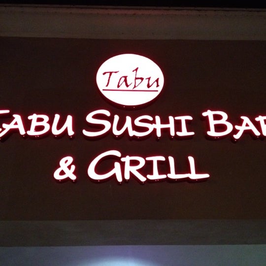 Photo prise au Tabu Sushi Bar &amp; Grill - Del Mar par Steve M. le3/5/2012