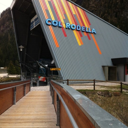Photo taken at Funivia Col Rodella by Albergo alla Rosa F. on 5/1/2012