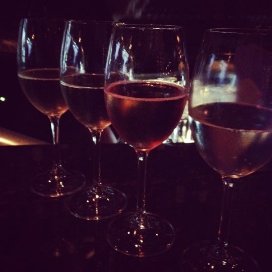 4/21/2012 tarihinde Ashley E.ziyaretçi tarafından Sonoma Wine Bar &amp; Restaurant'de çekilen fotoğraf